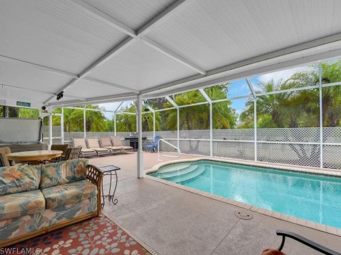 4207 8th St, Lehigh Acres, FL 33976-2225