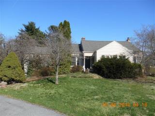 1521 Stones Crossing Rd, Easton, PA 18045-5735