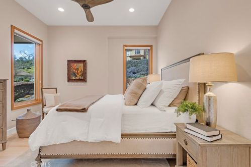 3383 Canyon Oaks Ter, Chico CA  95928-4029 exterior