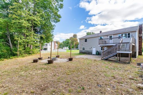 45 Ackerman St, Salem NH  03079-3401 exterior