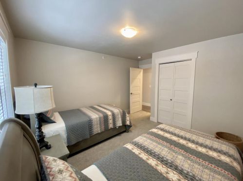 220 Jackson St, Green Bay WI  54301-4937 exterior