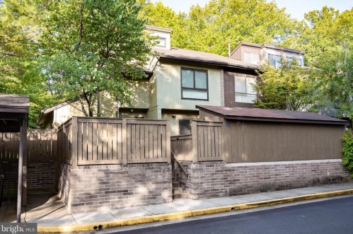 11932 Escalante Ct, Herndon, VA 20191-1845