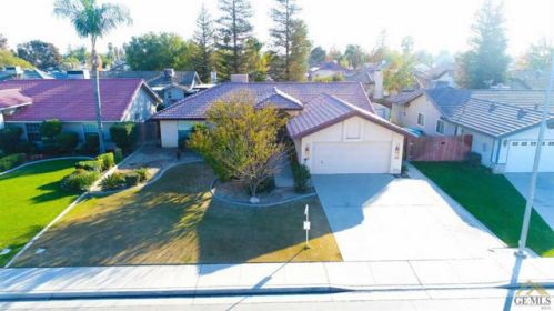 10001 Yarnell Ave, Bakersfield, CA 93312-2344