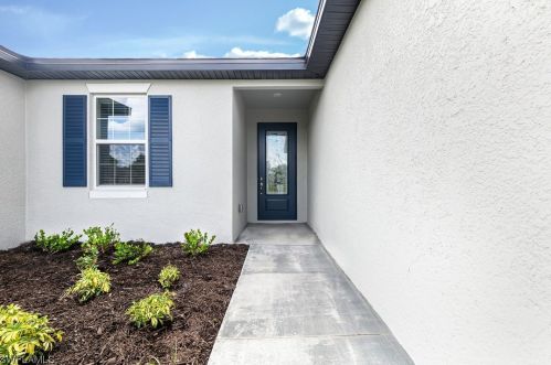 110 26th Ter, Cape Coral, FL 33904-2718