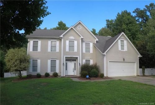 10446 Henbane Ct, Charlotte, NC 28213-9238