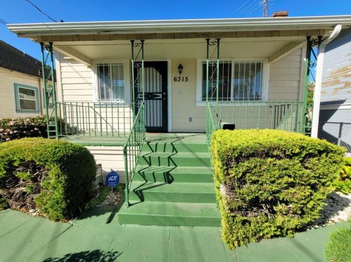 6315 Herzog St, Oakland, CA 94608-1219