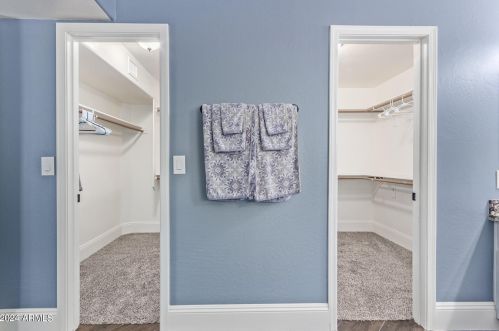 5717 Soft Wind Dr, Glendale AZ  85310-3643 exterior