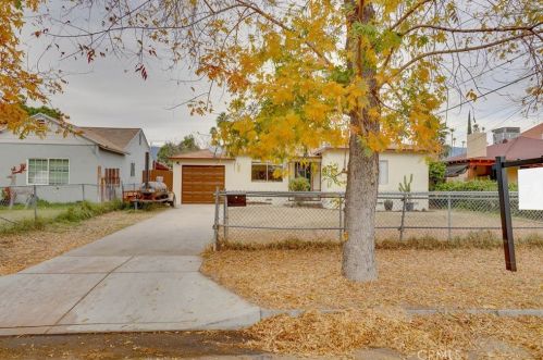 206 16th St, San Bernardino, CA 92405-4615