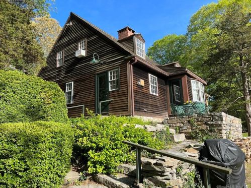 282 Joshuatown Rd, Lyme CT  06371-3035 exterior