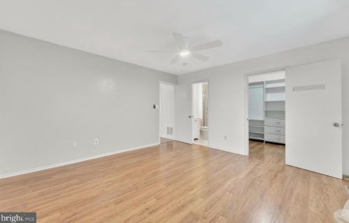 176 Canterbury Ct, East Windsor NJ  08520-5536 exterior