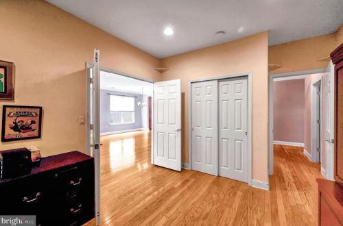 24 Chamber Ln, Columbus NJ  08022-2313 exterior