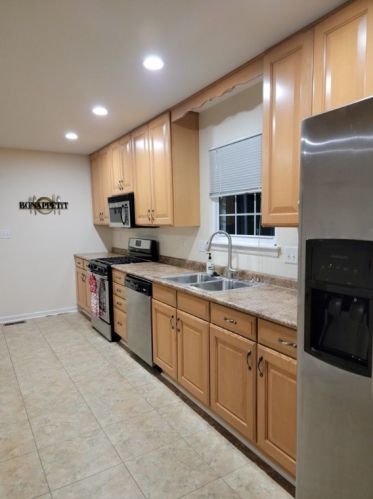 1033 Duncan Ln, Pittsburgh PA  15236-1661 exterior