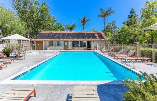 10379 Azuaga St, San Diego, CA 92129-4053