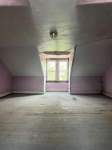 5229 Stanton Ave, Pittsburgh PA  15201-2592 exterior