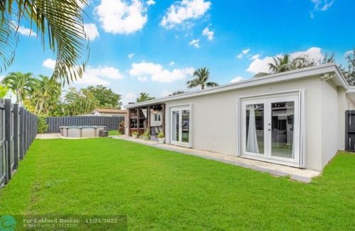 8421 17 Ct, Hollywood FL 33028 exterior