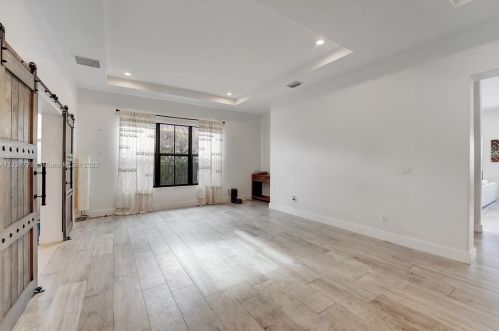 8297 28th St, Hollywood FL  33024-3187 exterior