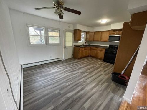 306 Caldwell Ave, Paterson NJ  07501-3332 exterior