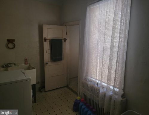 1263 Chase St, Camden NJ  08104-3505 exterior