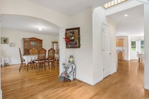 5 Daisy Ct, Northport NY  11768-2267 exterior