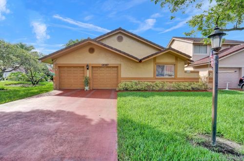 18187 61st Pl, Hialeah, FL 33015-5602