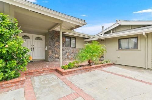 341 Brentwood Ave, Orange, CA 92865-2319