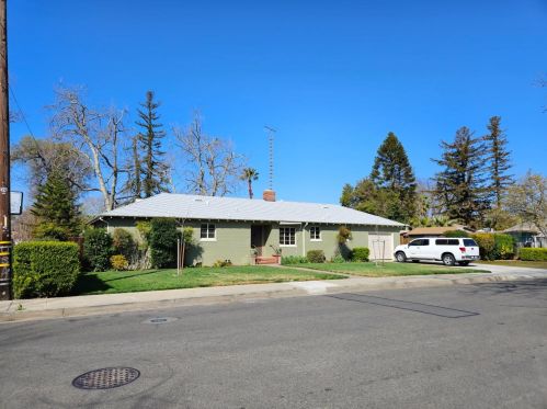 40 4th St, Woodland, CA 95695-3325