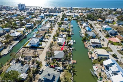 267 Flamingo St, Fort Myers Beach FL  33931-4311 exterior