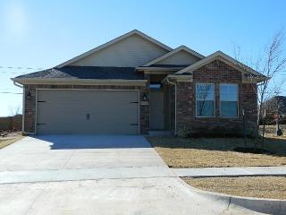 9468 29th Ter, Oklahoma City, OK 73128
