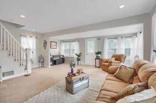 29 Ramapo Rd, Garnerville NY  10923-1717 exterior