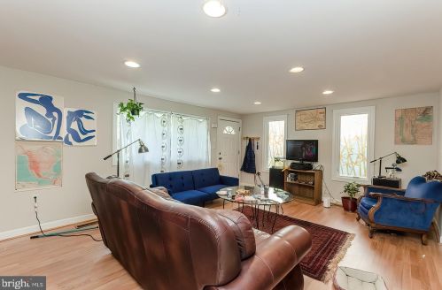 1057 Jefferson Ave, Charles Town WV  25414-1121 exterior