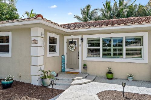 312 Claremont Ln, West Palm Beach, FL 33404-6212