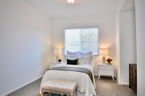 33770 Summit View Pl, Temecula CA  92592-5636 exterior