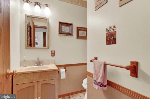 2850 Cape Horn Rd, Red Lion PA  17356-9065 exterior