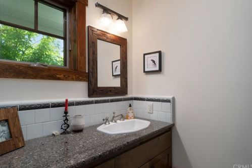 590 Championship Ln, Templeton CA  93465-5138 exterior