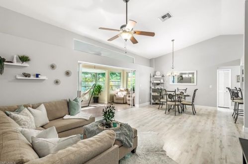 969 Charlemagne Blvd, Naples, FL 34112-7179
