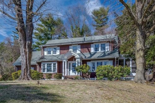 23 Old Knollwood Rd, White Plains, NY 10607-1807
