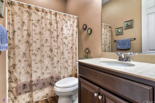 6019 Dubois Pl, Bakersfield CA  93306-7590 exterior