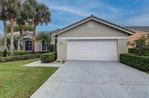 7765 Rockford Rd, Boynton Beach, FL 33472-2523
