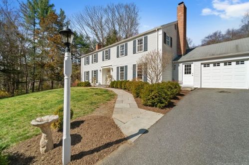 7 Coult Ln, Lyme, CT 06371-1105