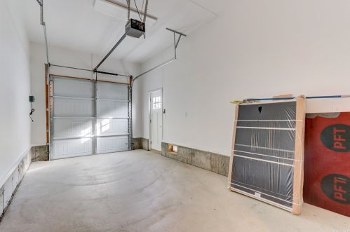 2592 Hewlett Ln, North Bellmore NY  11710-4413 exterior