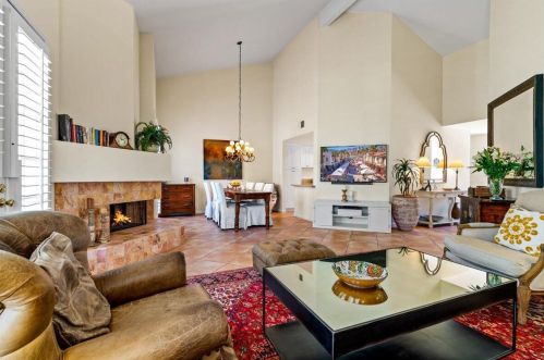 49205 Avenida Vista Bonita, La Quinta CA  92253-2534 exterior
