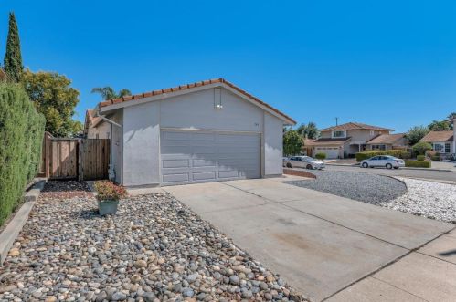 743 Windell Ct, San Jose, CA 95123-2971