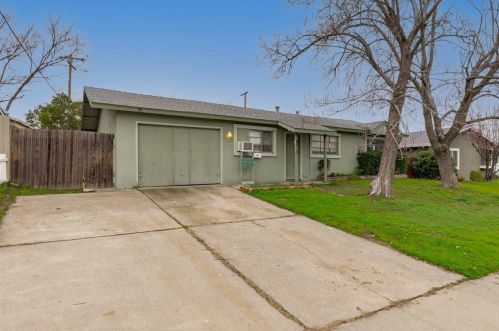 8013 Butternut Dr, Citrus Heights, CA 95621-1105