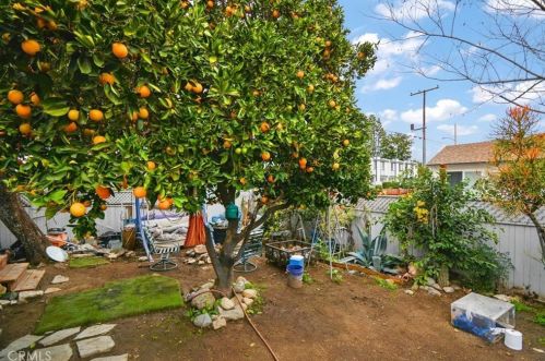 405 Flower St, Orange CA  92868-2328 exterior