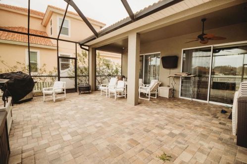 8722 New Alexandria Loop, New Port Richey FL 34654-4660 exterior