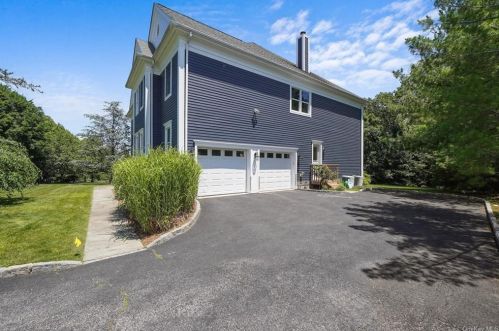 43 Stonewall Cir, White Plains, NY 10607-1834