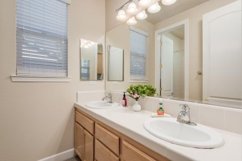 1717 Terracina Dr, Folsom CA  95762-5409 exterior