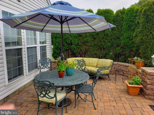 754 Twining Way, Collegeville PA  19426-4154 exterior