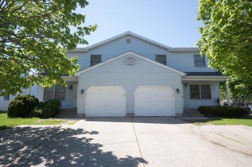 1317 Sturdy Rd, Valpo, IN 46383-4058
