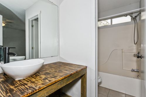 1018 Rockport Dr, Fort Walton Beach FL  32547-3847 exterior